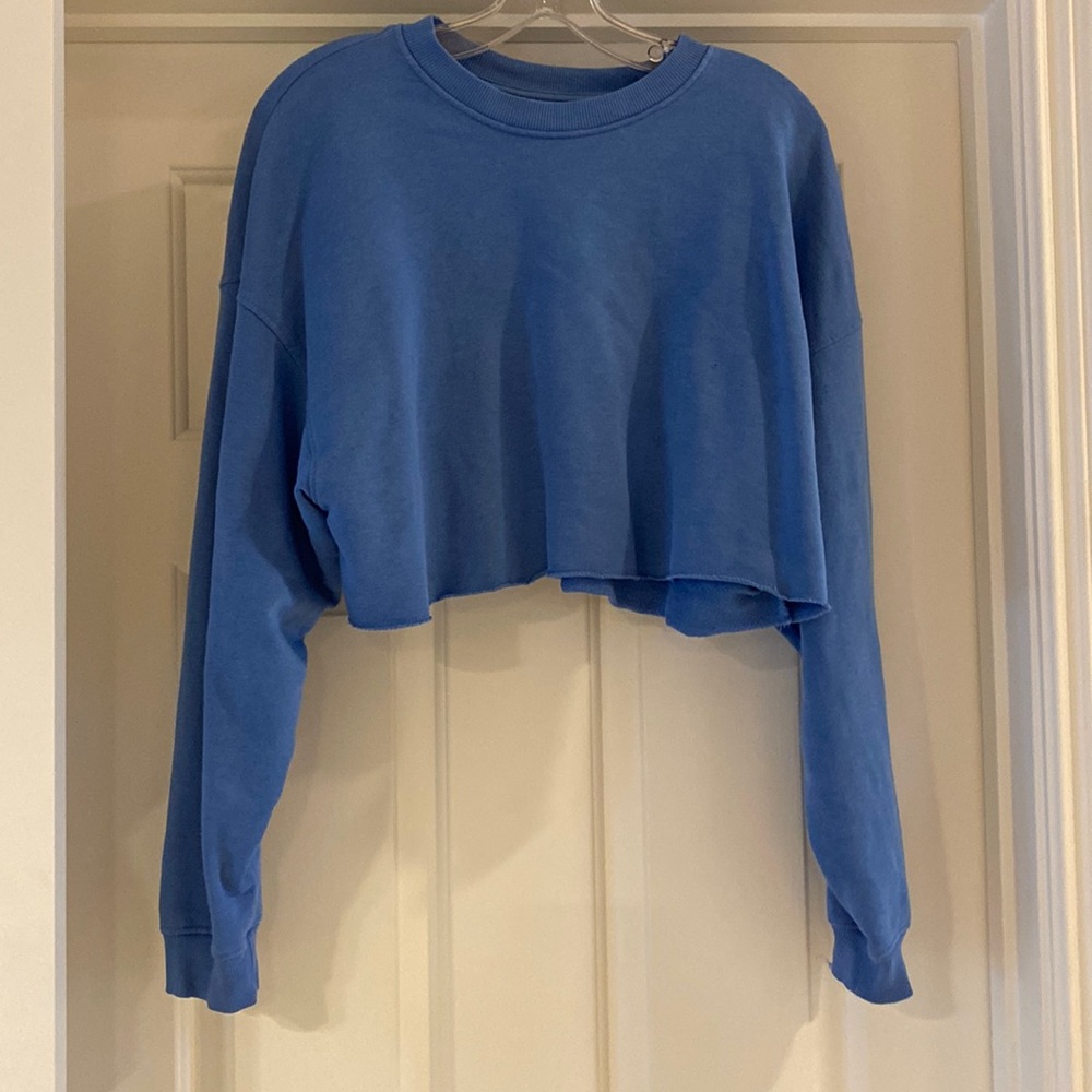 Bershka blue cropped sweatshirt